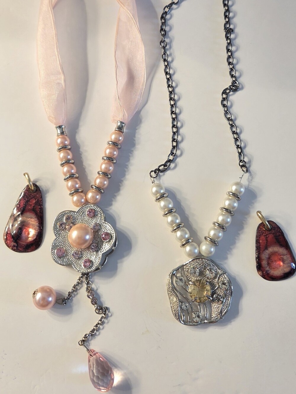 Delicate Pink Pearl Flower Pendant Necklace - Women Jewelry